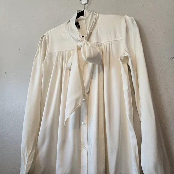 Theory Novalee Tie Neck Silk Blouse Top Women's MED Ivory Quiet Luxury EUC $345 - Picture 4 of 11